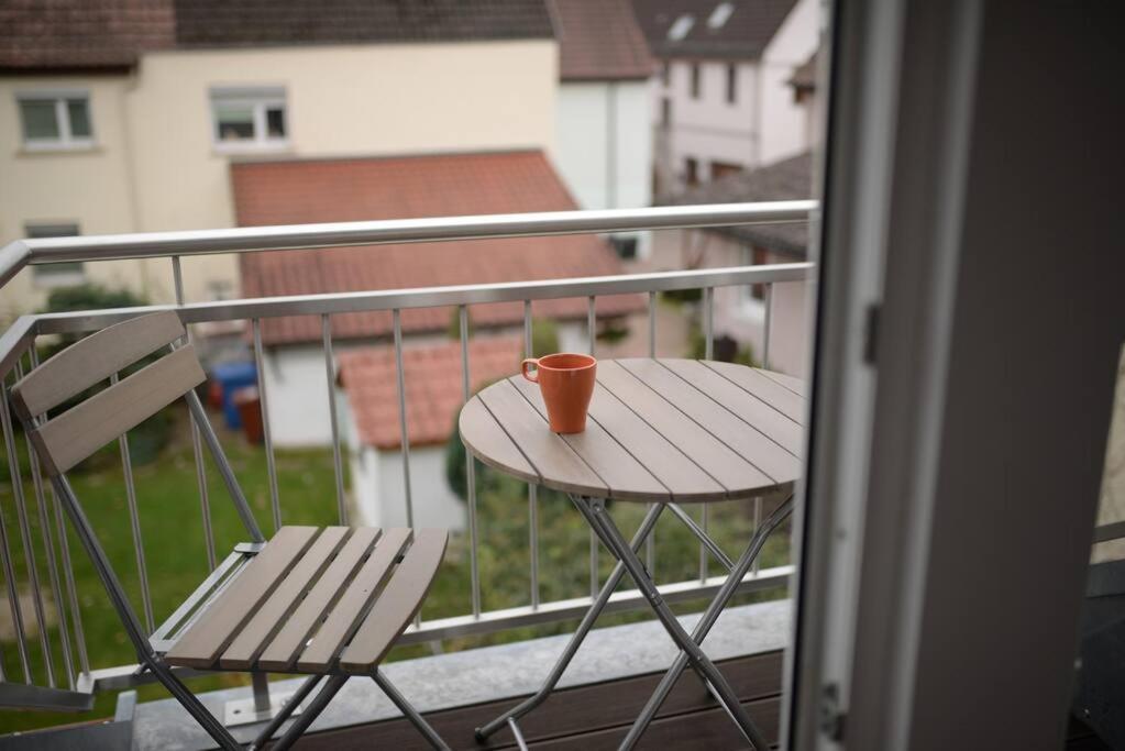 1 Zimmer Wohnung Dg Mit Klimaanlage Und Kleinen Balkon Oedheim Esterno foto